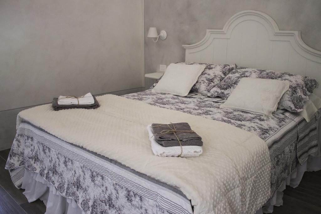 Le Dolcezze Bed & Breakfast Crone Ruang foto