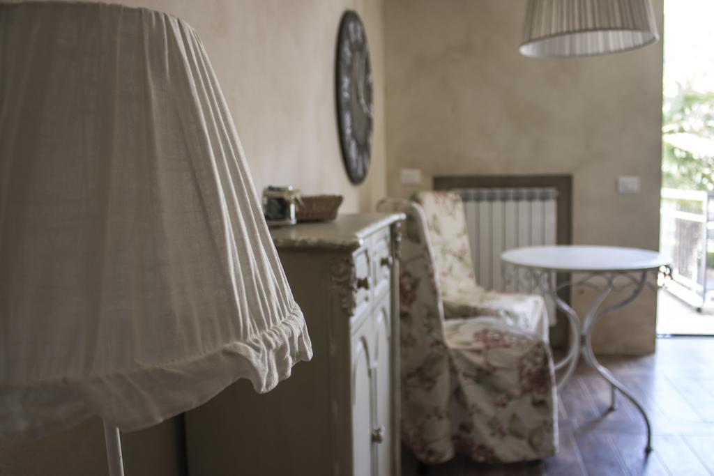 Le Dolcezze Bed & Breakfast Crone Ruang foto